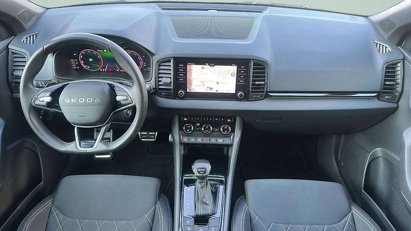 Škoda Karoq Sportline 2,0 TSI 140kW DSG7 4 - fotka 5 z 32