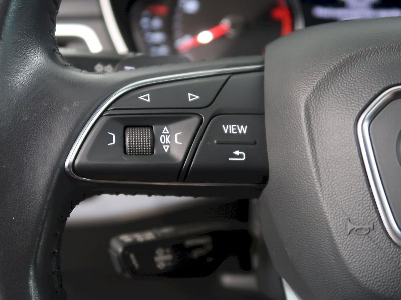 Audi A4 (2019) 40TDI 140KW 4x4 WEBASTO NAVI - fotka 20 z 39