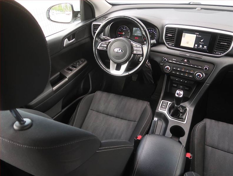 Kia Sportage (2019) 1.6 GDI, Navi, Tempomat - fotka 7 z 18
