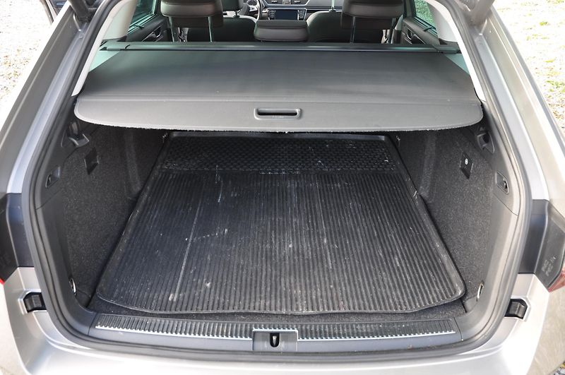 Škoda Superb III 2.0TDI 140kW KOMBI L+K - fotka 9 z 22
