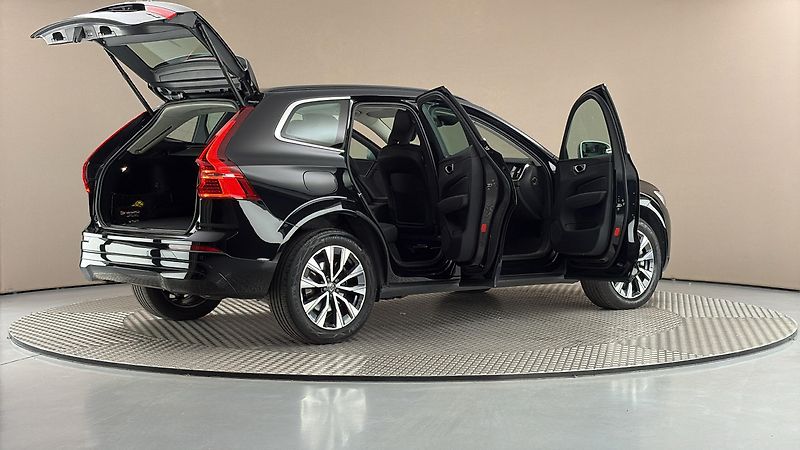 Volvo XC60 2.0 B4 AUT AWD Momentum Pro - fotka 6 z 31