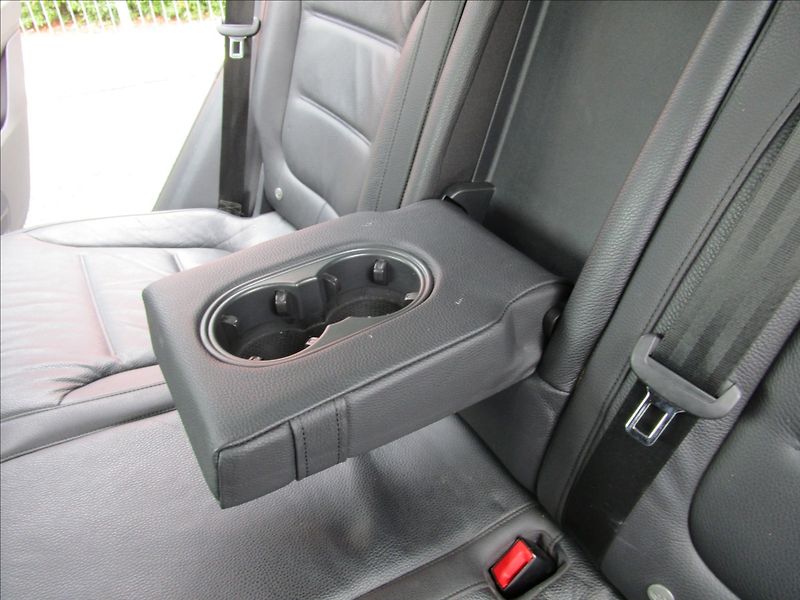 Volkswagen Touareg 3.0TDi V6  R-Line, 4x4, Bi-Xen - fotka 34 z 48