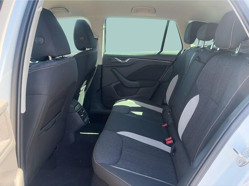 Škoda Kamiq 1.0TSi DSG Top Selection 85kW - fotka 13 z 20