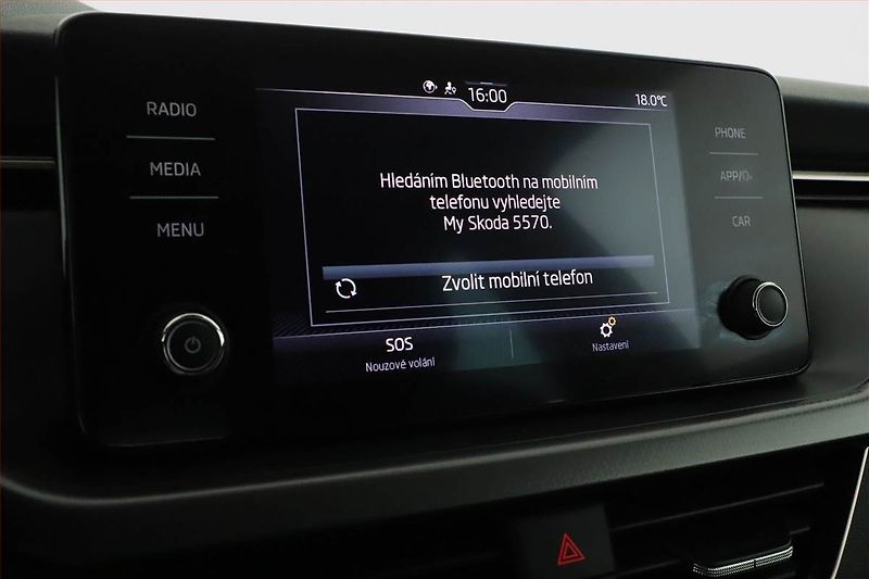 Škoda Scala (2023) Style 1.0 TSI, Automat, ČR - fotka 13 z 21
