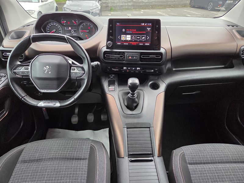 Peugeot Rifter (2020) 1.5 BHDi 130 LONG GTline MAN6 - fotka 15 z 32