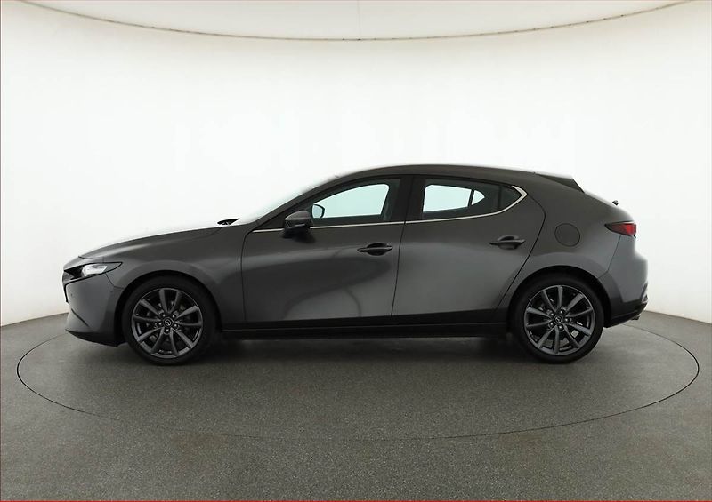 Mazda 3 (2021) 2.0 Skyactiv-G, 70TKM,Klima - fotka 3 z 20