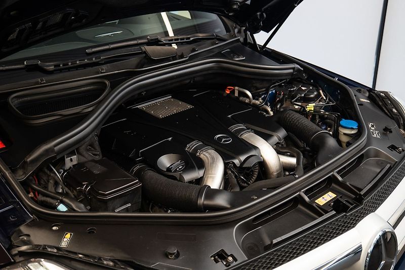 Mercedes-Benz GL 500 - fotka 22 z 24