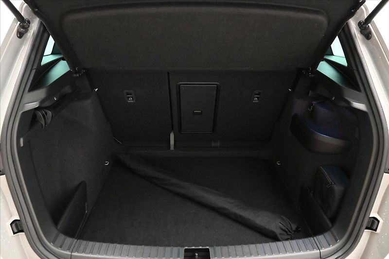 Škoda Karoq 2,0 TDI 110kW DSG 4x4 Sportlin - fotka 10 z 31