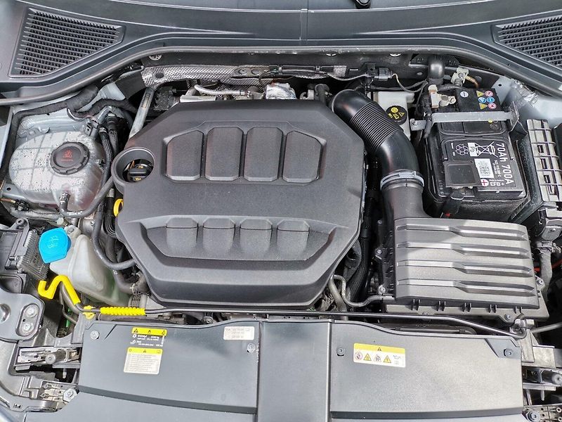 Volkswagen T-Roc (2025) 2.0TSi 221kw R DSG 4x4 - fotka 19 z 40