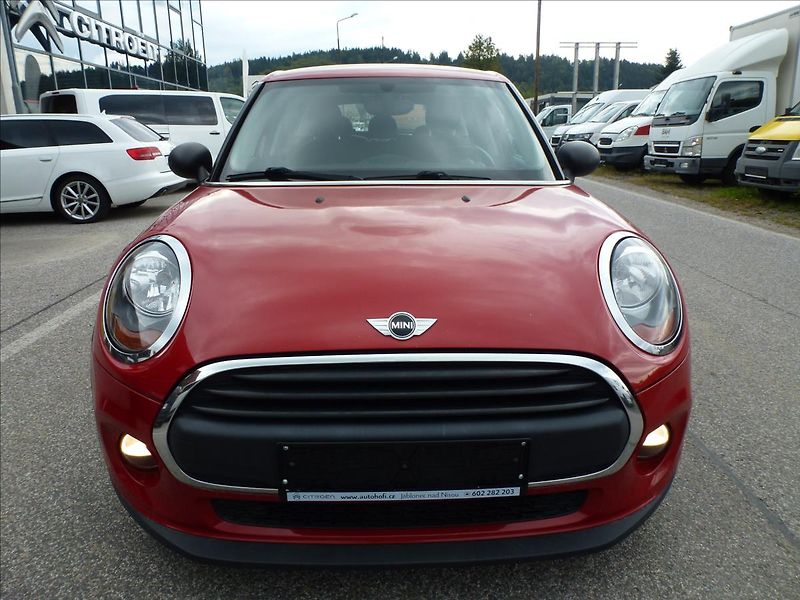 Mini One 1,5 D 5 dveří  TWINPOWER TURBO - fotka 4 z 51