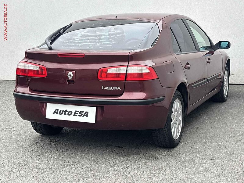 Renault Laguna (2004) 1.6i - fotka 4 z 17