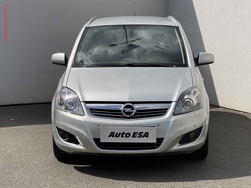 Opel Zafira (2014) 1.8 16V, Family, bixen - fotka 2 z 17