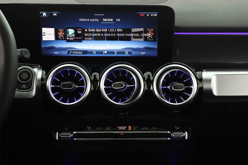 Mercedes-Benz GLB (2026) 200 d, AMG LINE, KAMERA - fotka 11 z 27