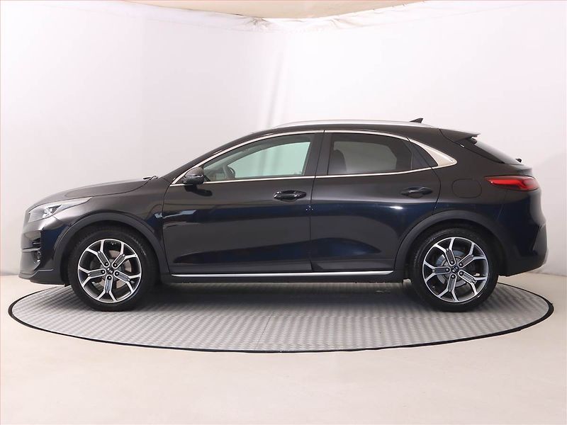 Kia XCeed (2020) Smart 1.6 CRDi, Automat - fotka 3 z 26