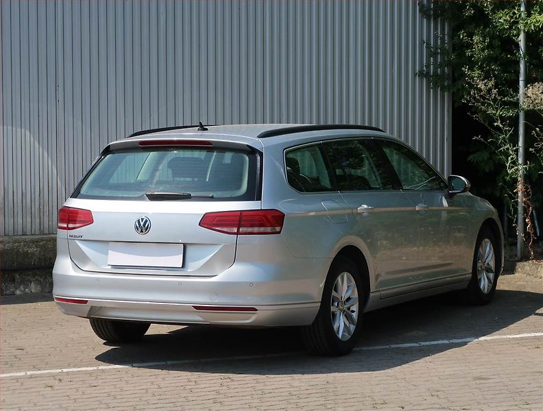 Volkswagen Passat (2019) 2.0 TDI, Navi, Tempomat - fotka 5 z 20