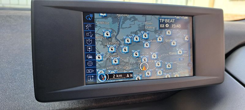 BMW i3 (2015) REX*LED*VÝBAVA*STAV*VÝHŘEV - fotka 18 z 42
