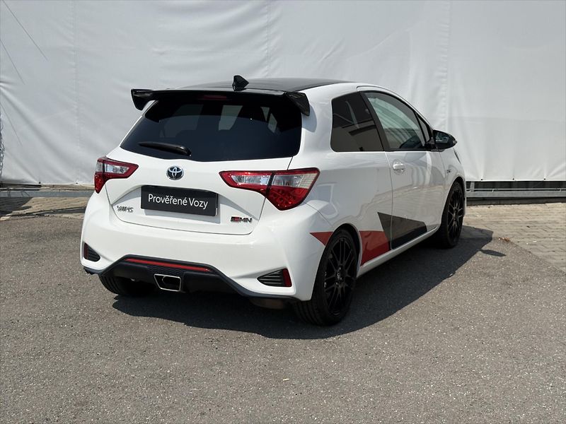 Toyota Yaris 1,8 GRMN - fotka 4 z 15