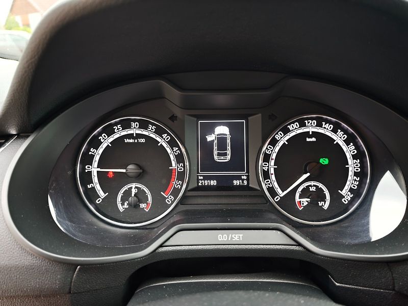 Škoda Octavia (2018) Style 2,0 TDI 110 KW DSG - fotka 23 z 26