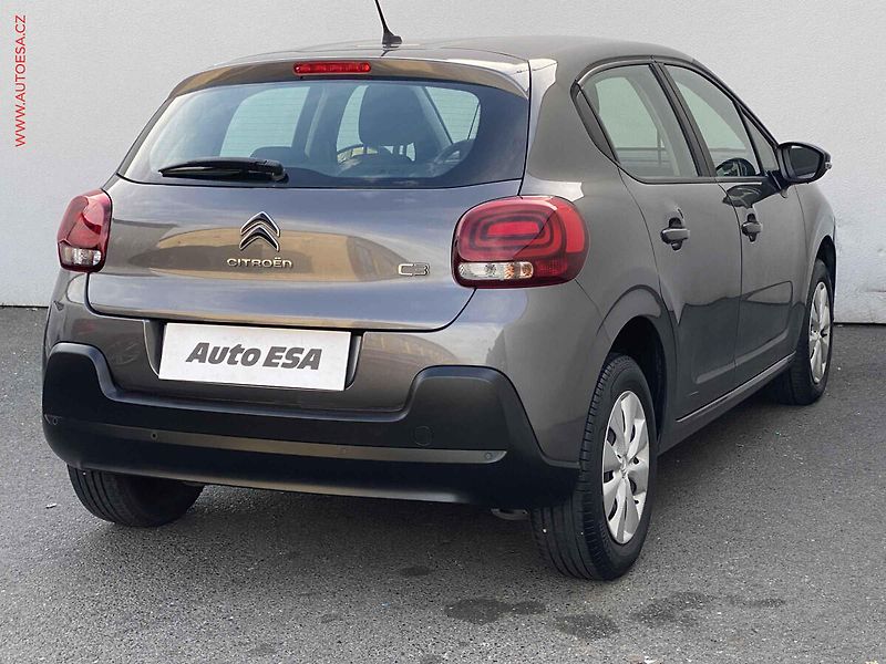 Citroën C3 (2022) 1.2 PT, Feel, navi - fotka 4 z 16