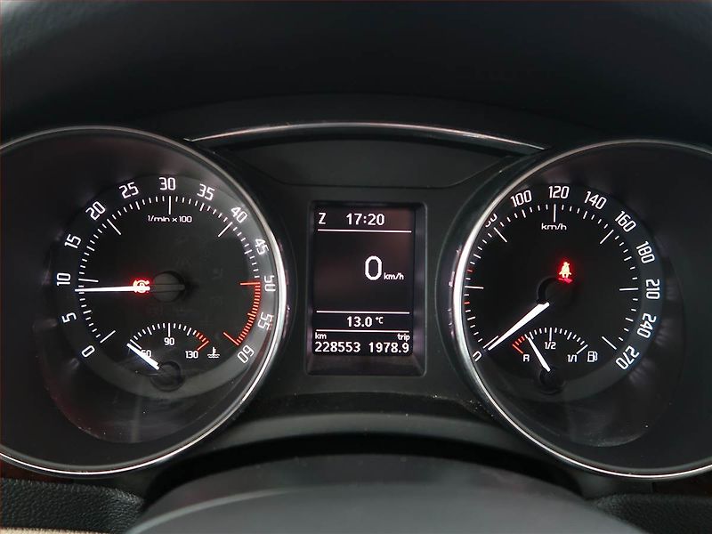 Škoda Superb (2014) Elegance 2.0 TDI, Navi, Xenony - fotka 11 z 20