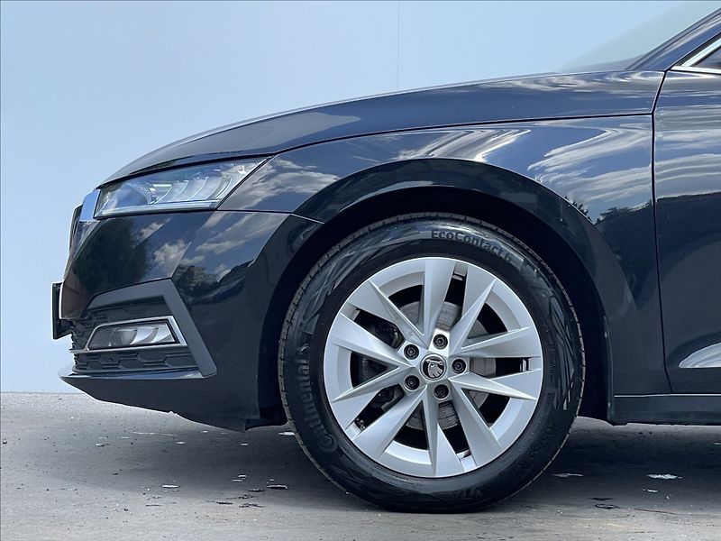Škoda Octavia 2,0 TDI Combi Style LED+PDC - fotka 21 z 25