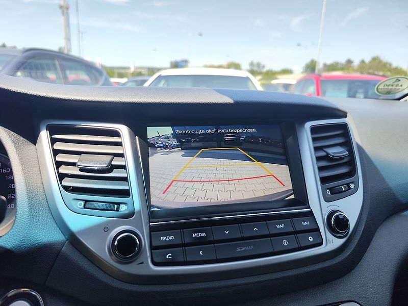 Hyundai Tucson 2.0 CRDi/136kW Premium AT 4x4 - fotka 23 z 37