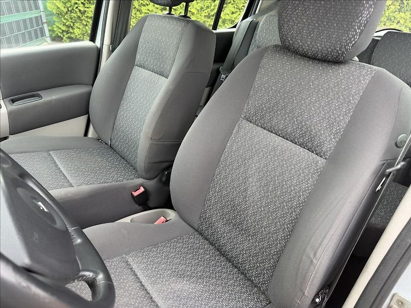 Renault Modus 1.6 Dynamique - fotka 6 z 11