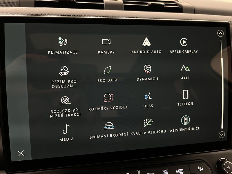 Land Rover Defender (2026) 110 P635 OCTA AWD AUT - fotka 37 z 69