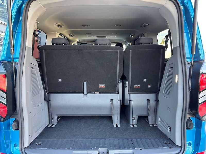 Ford Tourneo Custom (2026) Titanium L1, Tourneo, 2.0 EcoB - fotka 28 z 33
