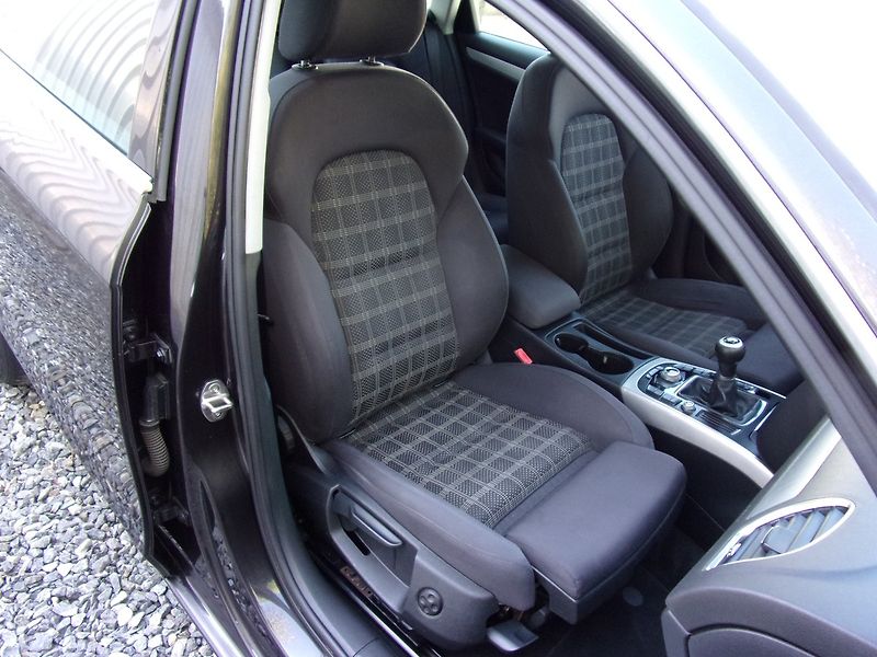 Audi A4 (2014) 2.0 TDi 100kW MANUÁL PĚKNÝ VŮZ - fotka 20 z 21