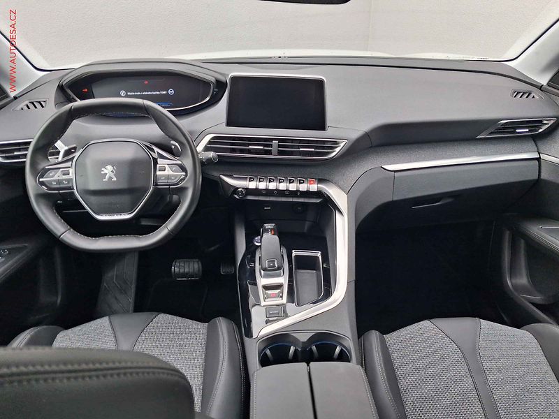 Peugeot 3008 (2017) 1.2 PT, Allure, AT, panor, TZ - fotka 8 z 17
