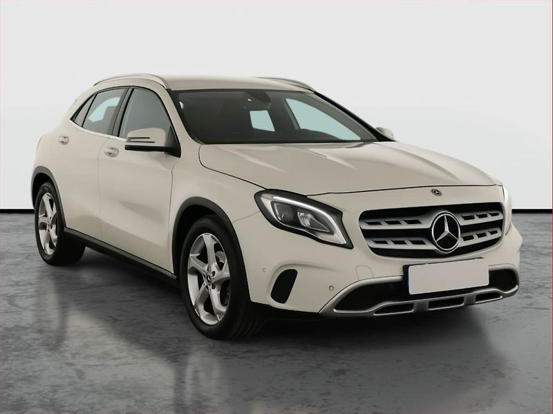 Mercedes-Benz GLA (2017) 180, Automat, Kůže, Navi - fotografie inzerátu