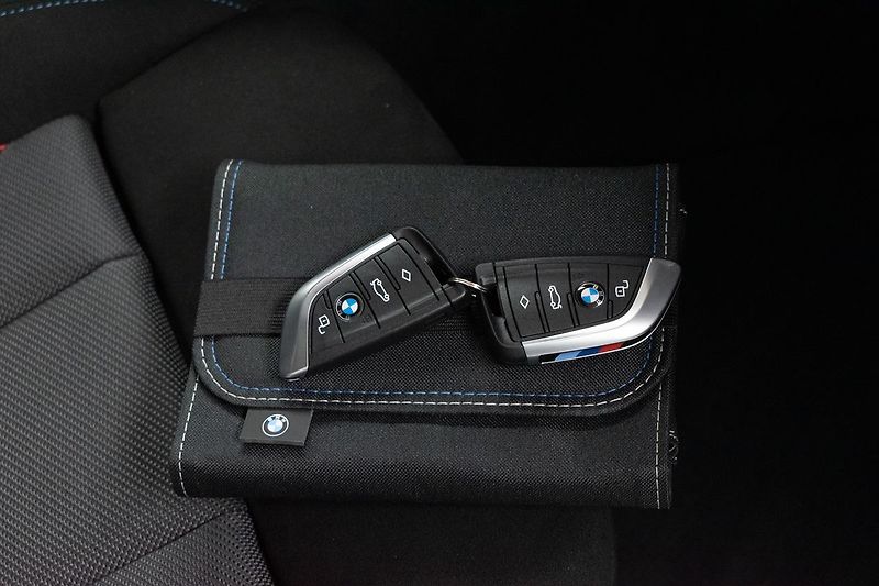 BMW Řada 3 320d xD ///M*ZÁRUKA*DPH*ČR 1.M - fotka 37 z 43