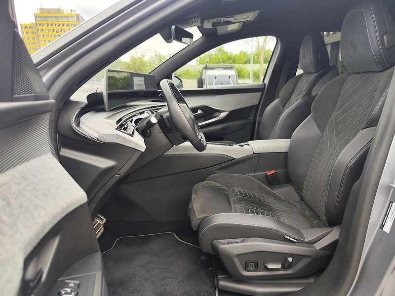 Peugeot 3008 1.2 hybrid/145kW GT e-DCS6 - fotka 17 z 40