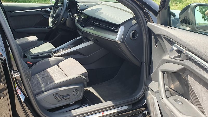 Audi S3 (2022) 2.0Tfsi 228kw Quattro,ČR,Dph - fotka 11 z 25