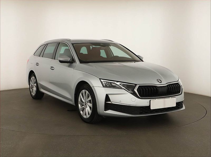 Škoda Octavia (2025) 1.5 TSI e-tec, Top Selection - fotka 1 z 16