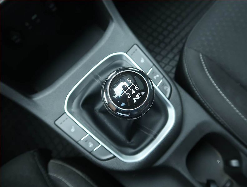 Hyundai i30 (2019) N-Line 1.4 T-GDI, Serv.kniha - fotka 12 z 15