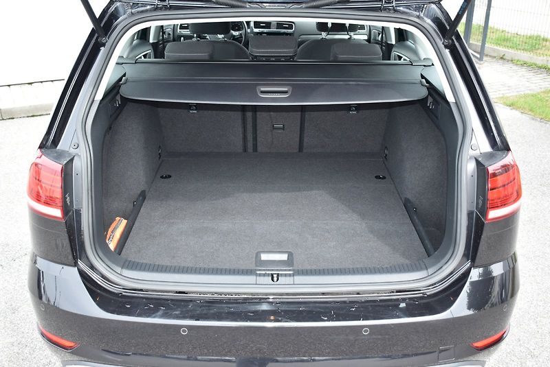 Volkswagen Golf (2020) MARATHON EDITION 1.5 TSI 96kW - fotka 27 z 33