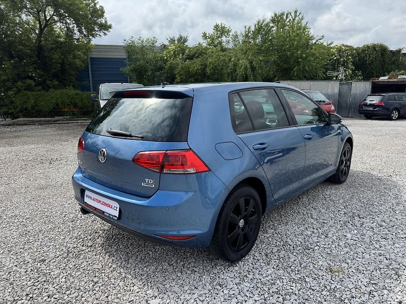 Volkswagen Golf (2015) 1.6TDi,DSG,rezervace - fotka 4 z 49