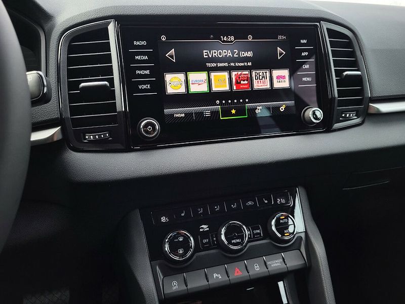Škoda Karoq Classic 1,5TSI 110kW - fotka 18 z 28