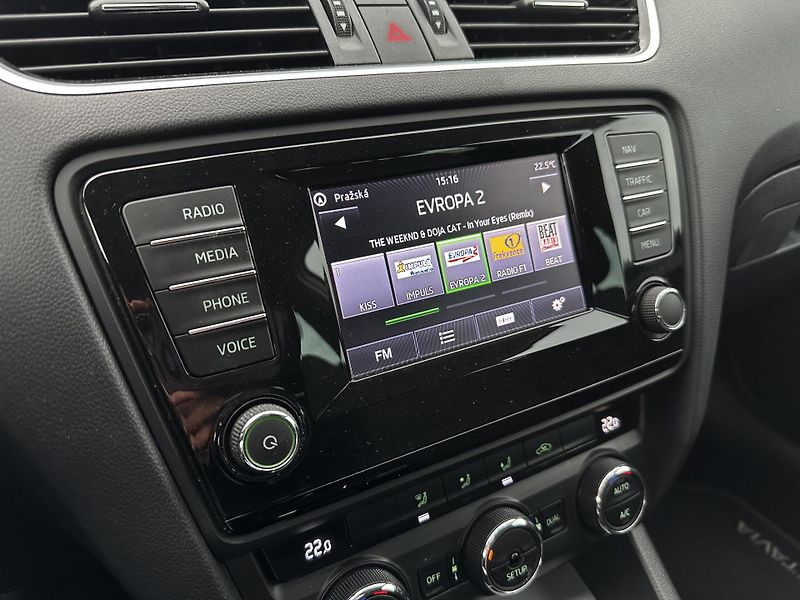 Škoda Octavia Combi 1.6 TDI Ambition - fotka 9 z 31