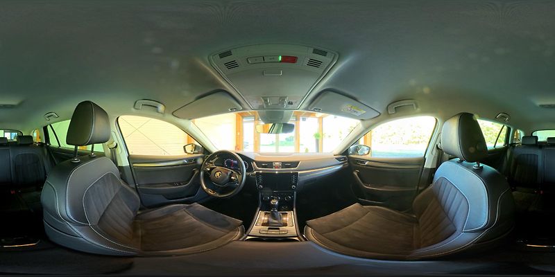 Škoda Superb 2.0 TDi 110 Kw DSG Style Plus - fotka 28 z 28