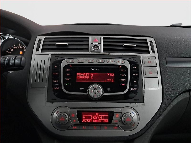 Ford Kuga (2010) 2.0 TDCi, 4X4, po STK, Tažné - fotka 12 z 17