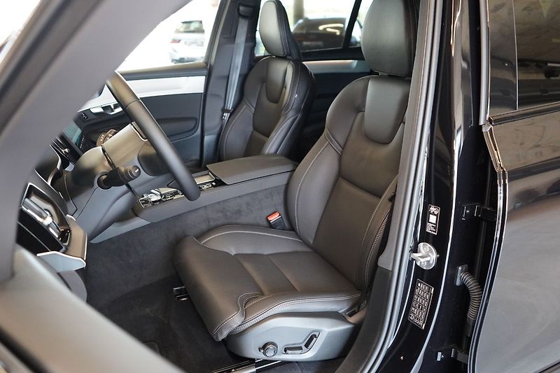 Volvo XC90 B5 PLUS Black Edition, Vzduch - fotka 19 z 49