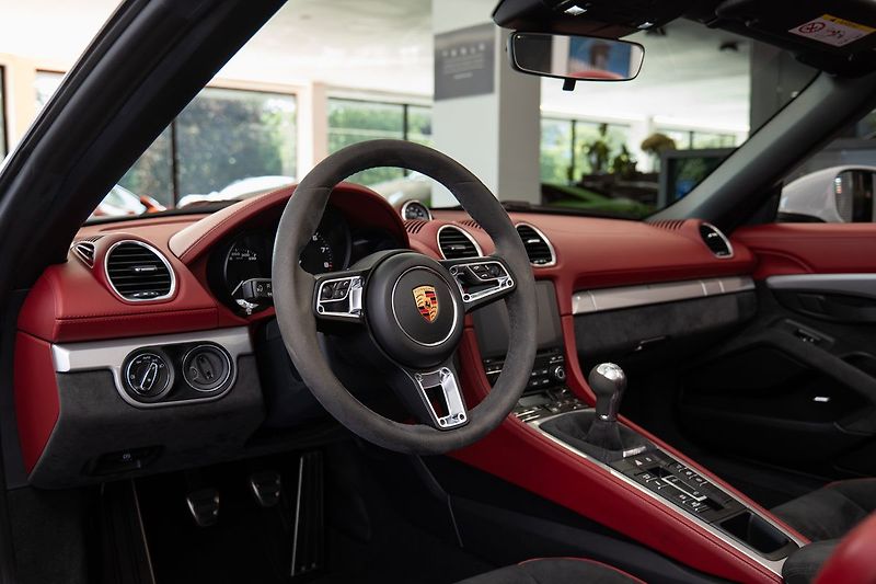 Porsche 718 718 Spyder PCCB/PPF/Záruka/Bos - fotka 5 z 23