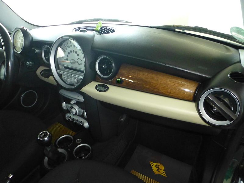 Mini One (2009) 1,4i-70KW*KLIMA*ALUKOLA* - fotka 16 z 20