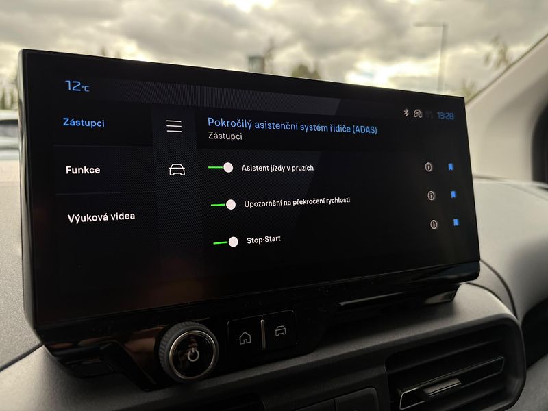 Peugeot Rifter (2026) LONG GT BlueHDi 130 EAT8 - fotka 26 z 32