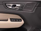 Volvo XC60 (2026) B5 AWD AUT DARK PLUS  - náhled 26