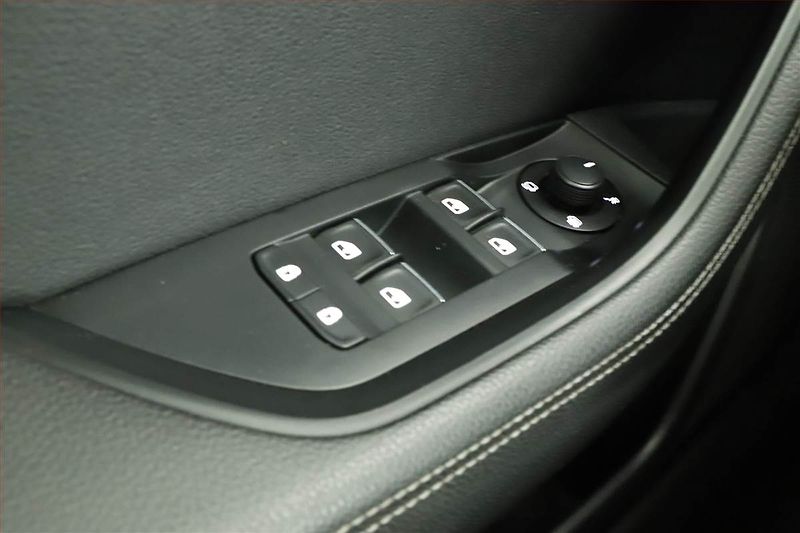 Škoda Superb (2019) 2.0 TDI, Automat, Navi - fotka 17 z 17
