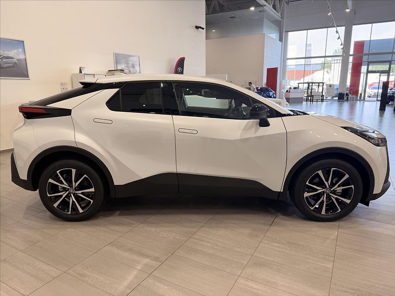 Toyota C-HR 1,8 Style  Hybrid (140k) - fotka 4 z 12